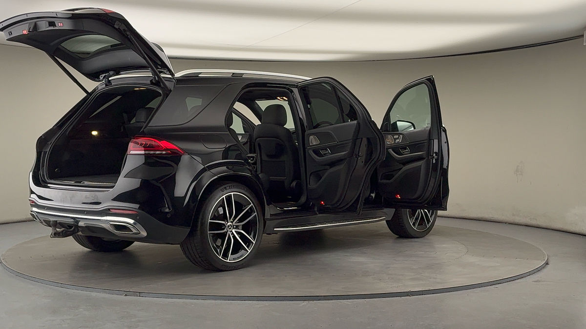 More views of Mercedes-Benz GLE