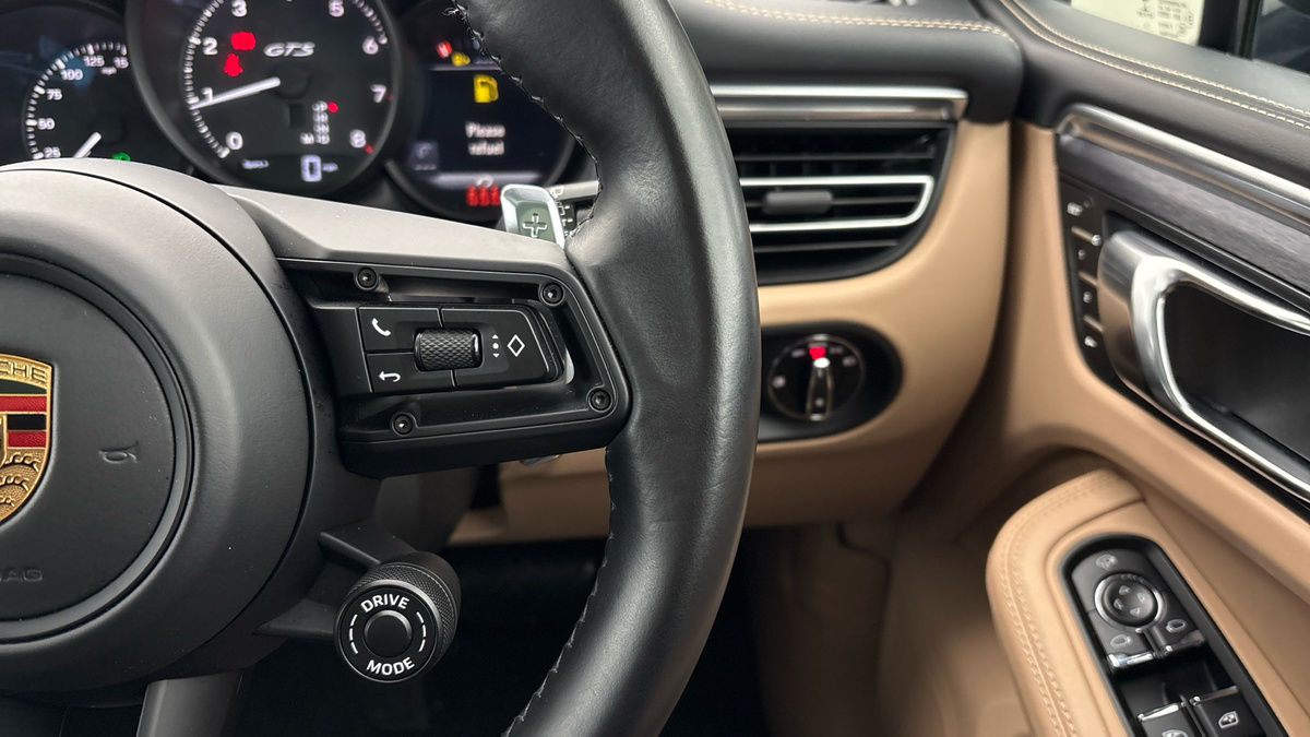 Porsche Macan Image 14