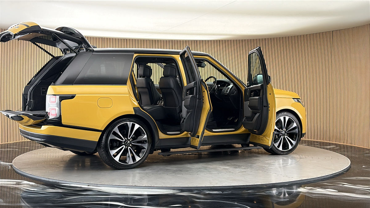 More views of Land Rover Range Rover