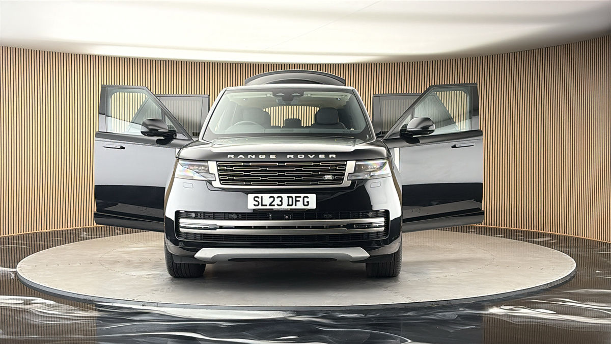 More views of Land Rover Range Rover