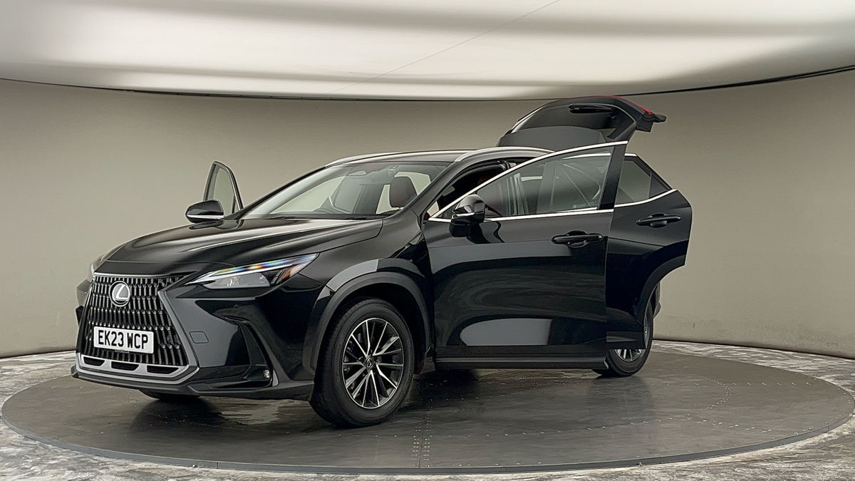 Lexus NX Image 22