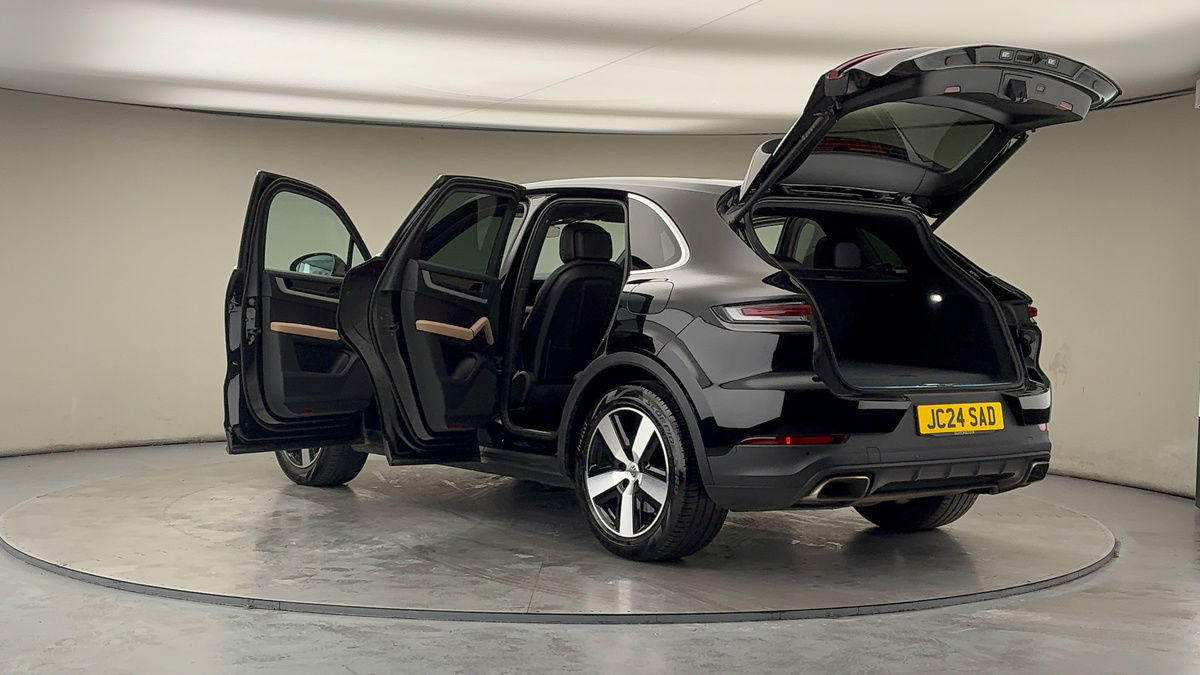 More views of Porsche Cayenne