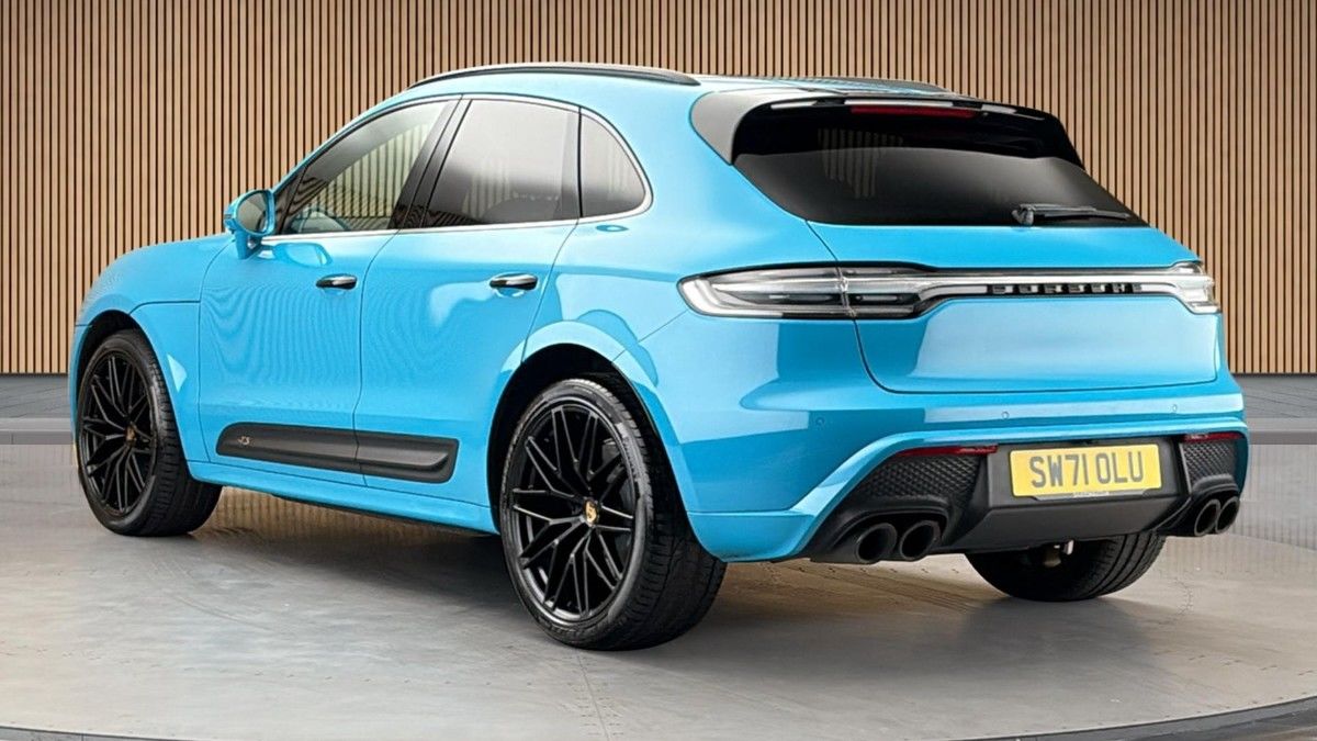 Porsche Macan Image 2