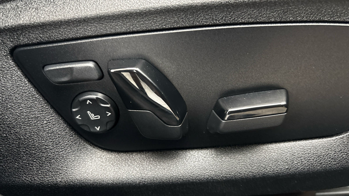 BMW 5 Series Image 28