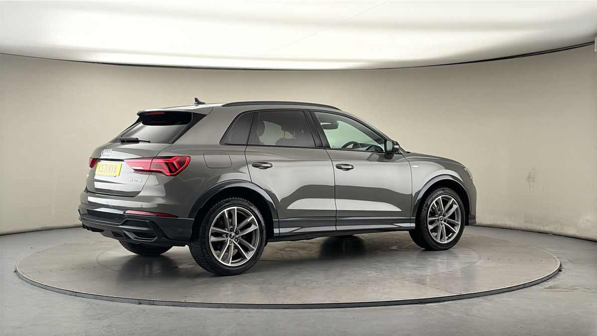 More views of Audi Q3