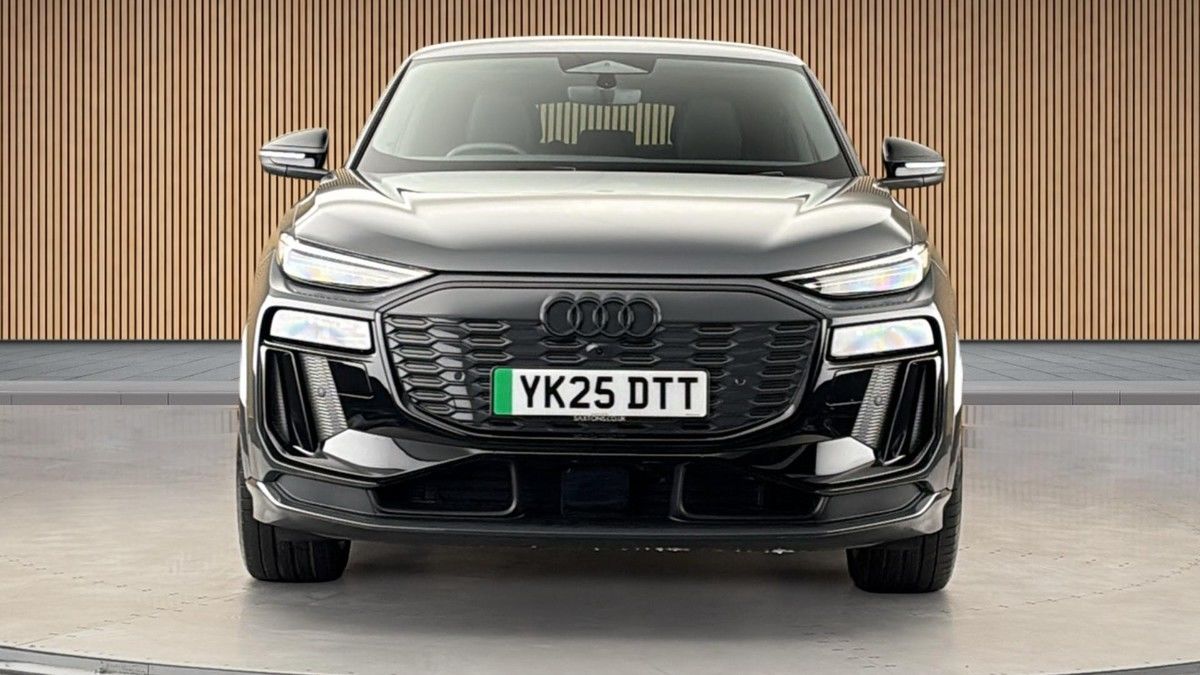 Audi Q6 e-tron Image 3