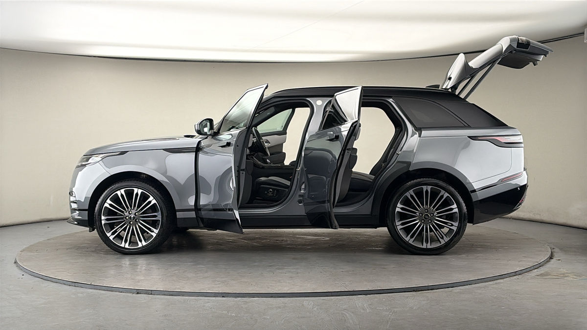 More views of Land Rover Range Rover Velar