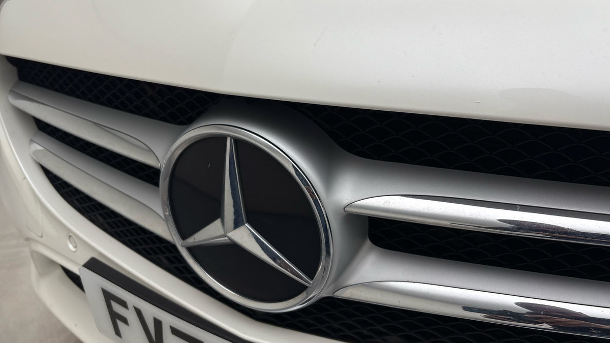 Mercedes-Benz C Class Image 24