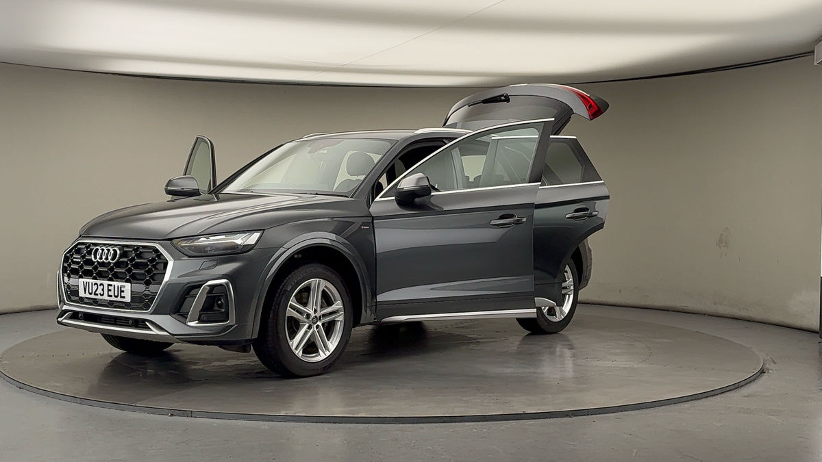 More views of Audi Q5