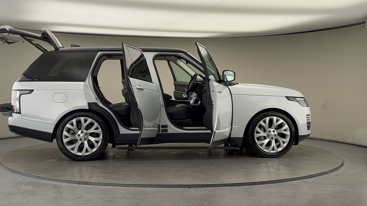 More views of Land Rover Range Rover