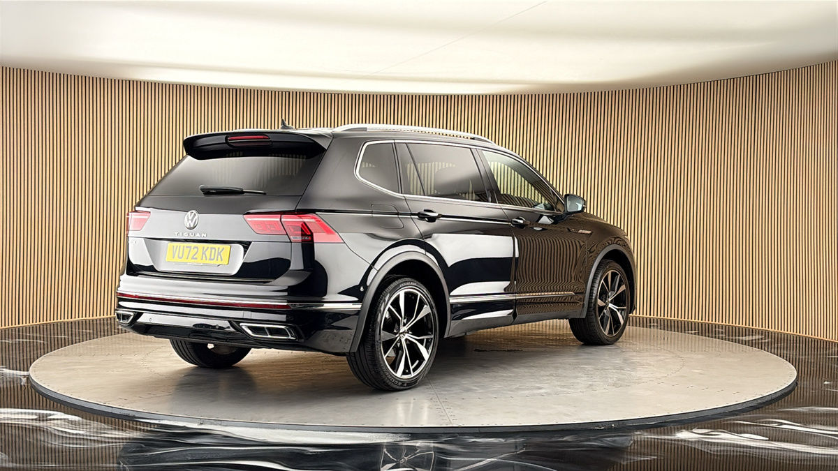 More views of Volkswagen Tiguan Allspace