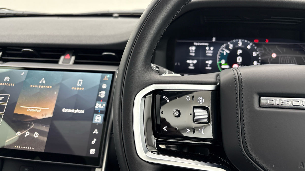 Land Rover Discovery Sport Image 13