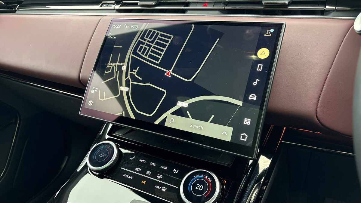 Land Rover Range Rover Sport Image 17