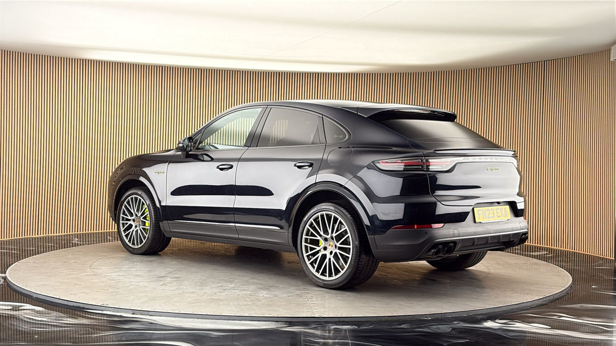 More views of Porsche Cayenne