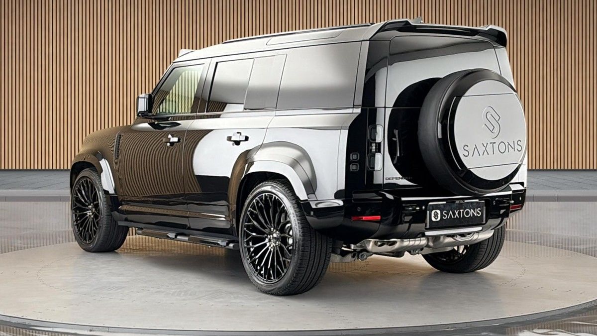 Land Rover Defender 110 Image 2
