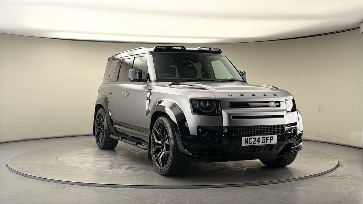 More views of Land Rover Defender 110