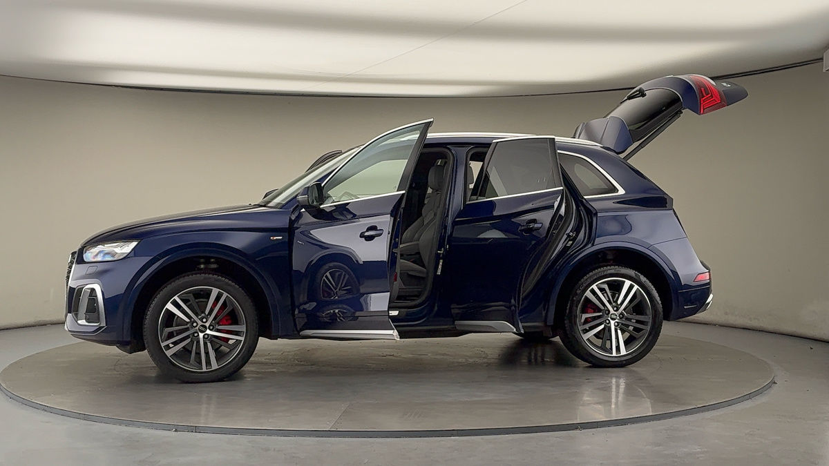 More views of Audi Q5