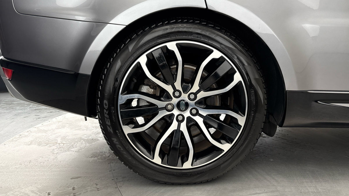 Land Rover Range Rover Sport Image 10
