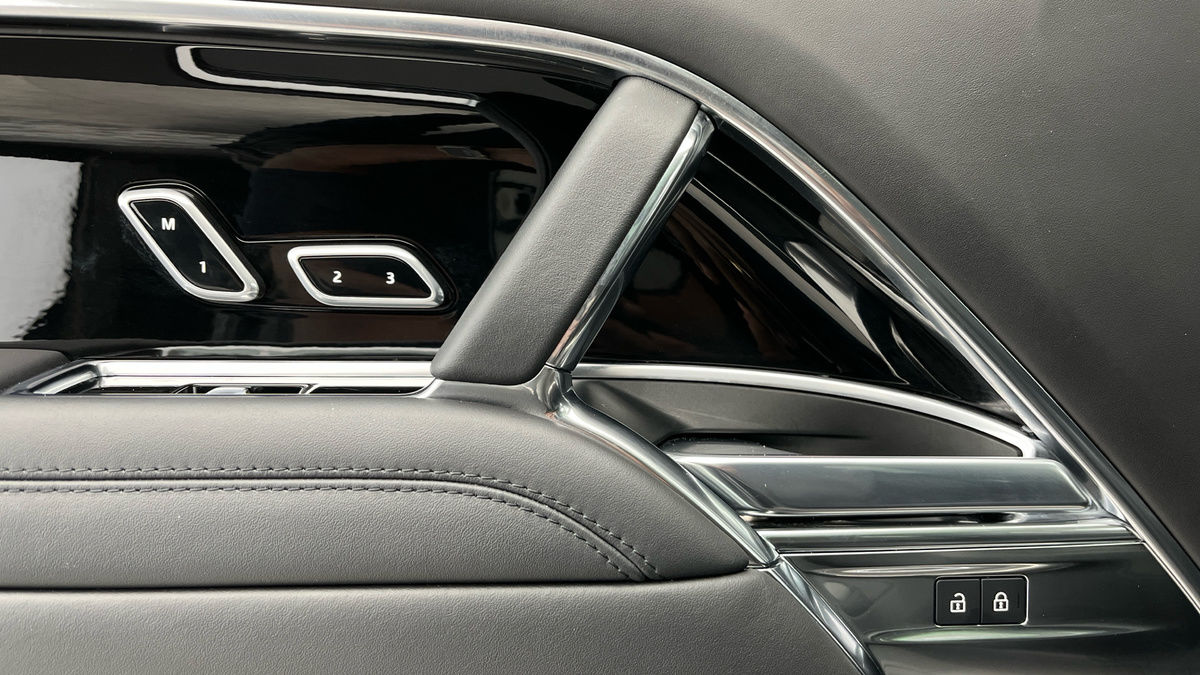 Land Rover Range Rover Image 19