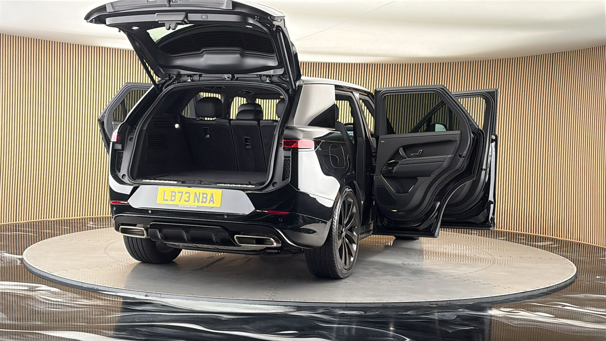More views of Land Rover Range Rover Sport