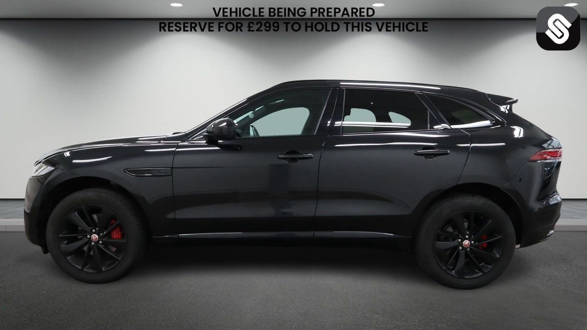 Jaguar F-PACE Image 6