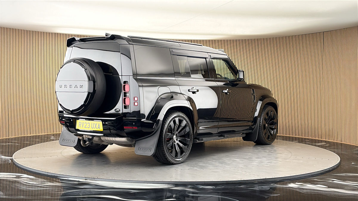More views of Land Rover Defender 110