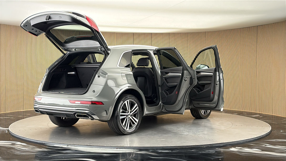 More views of Audi Q5