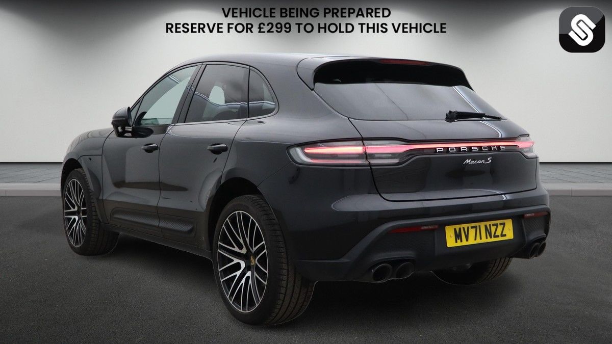 Porsche Macan Image 3