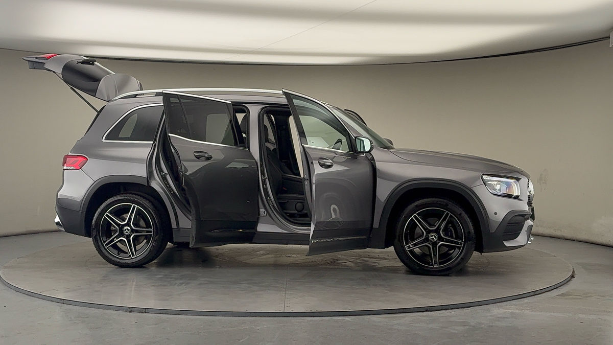 More views of Mercedes-Benz GLB