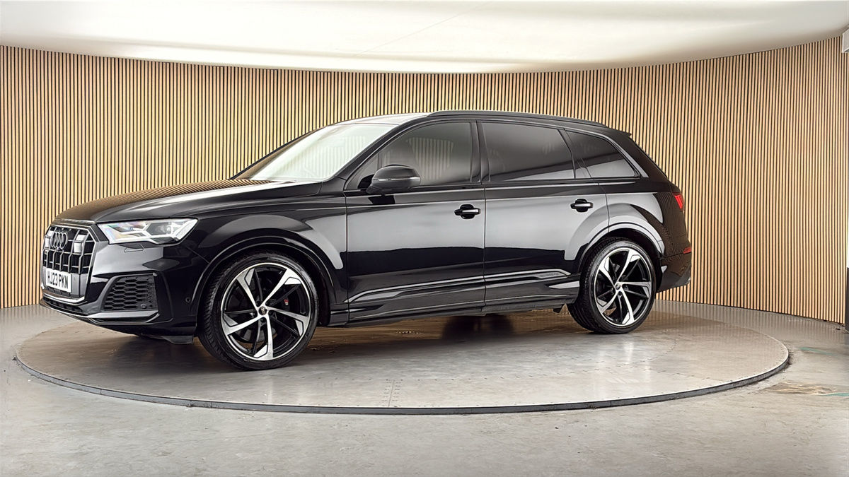 More views of Audi SQ7