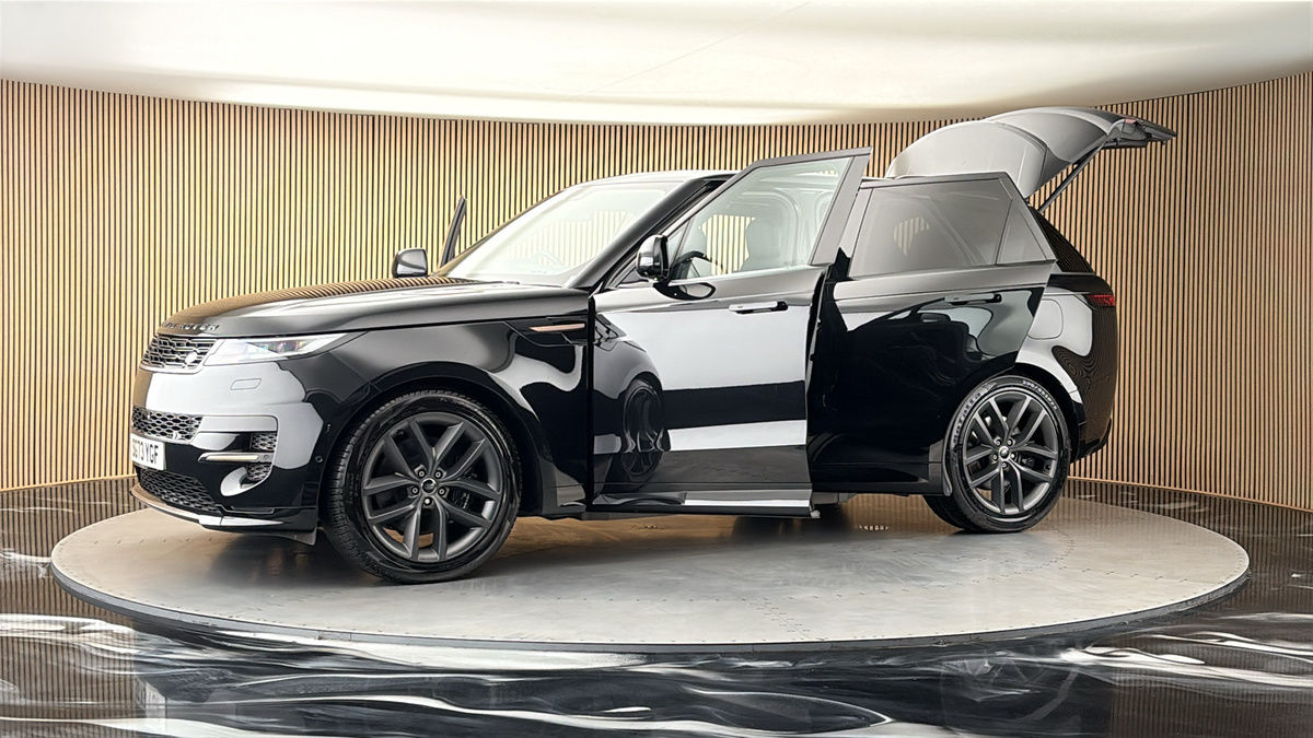More views of Land Rover Range Rover Sport