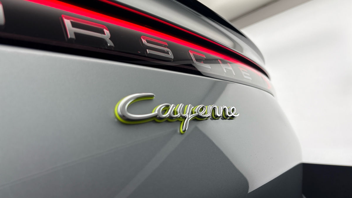 Porsche Cayenne Image 44