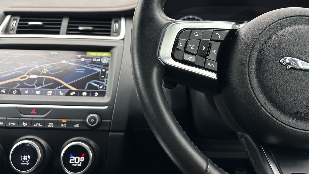 Jaguar E-PACE Image 13