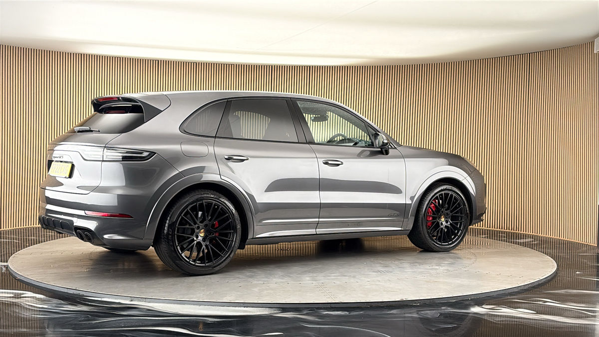 More views of Porsche Cayenne