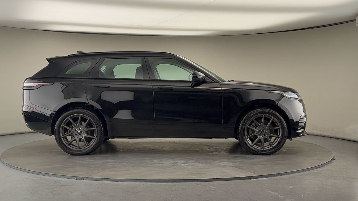 Land Rover Range Rover Velar Image 16