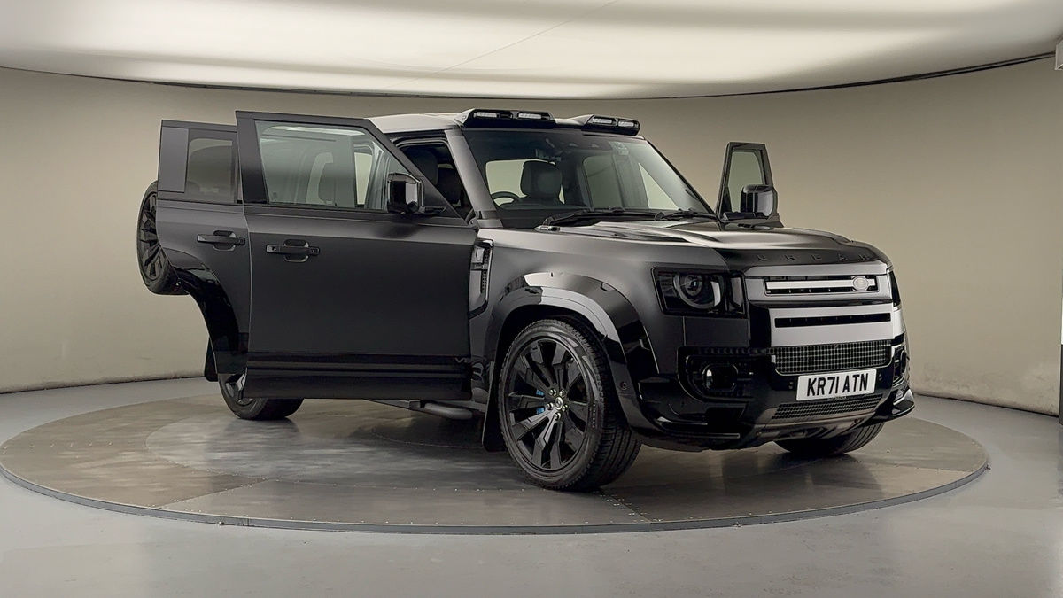 More views of Land Rover Defender 110