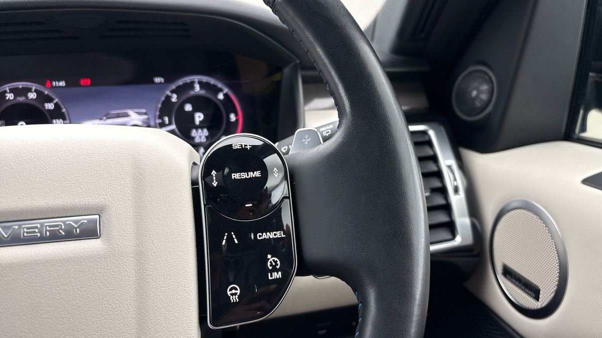 Land Rover Discovery Image 14