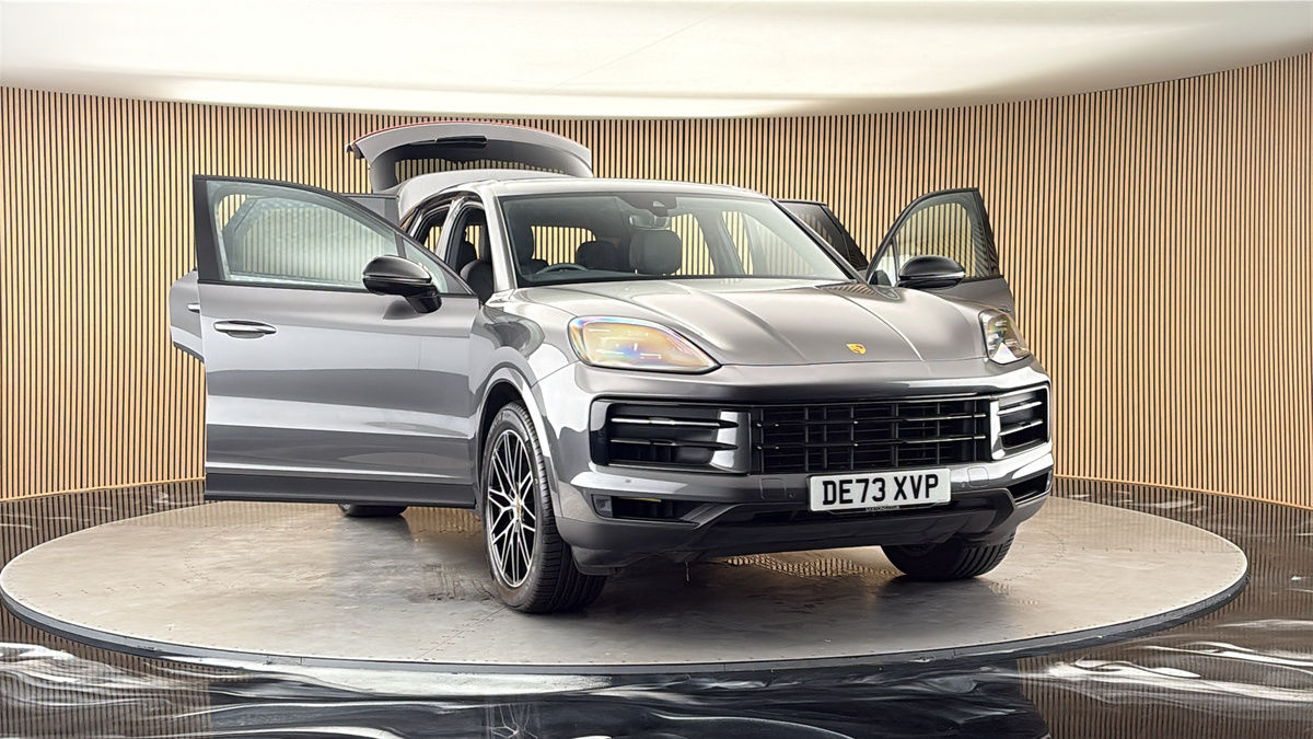 More views of Porsche Cayenne