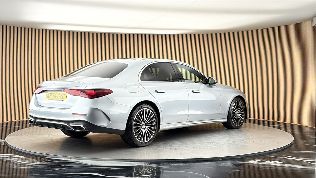 Mercedes-Benz E Class Image 21