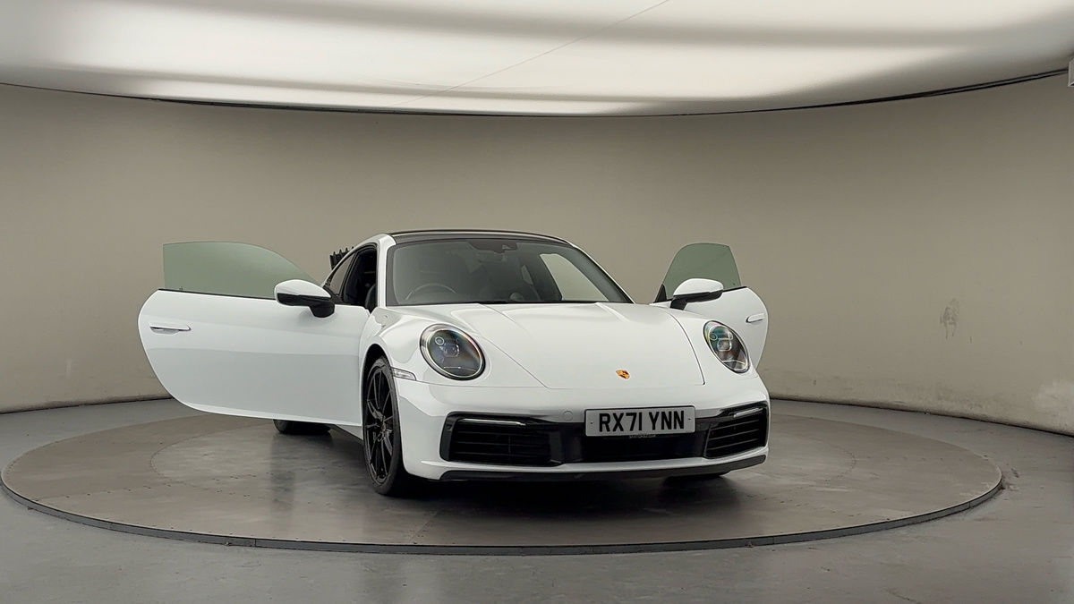 More views of Porsche 911