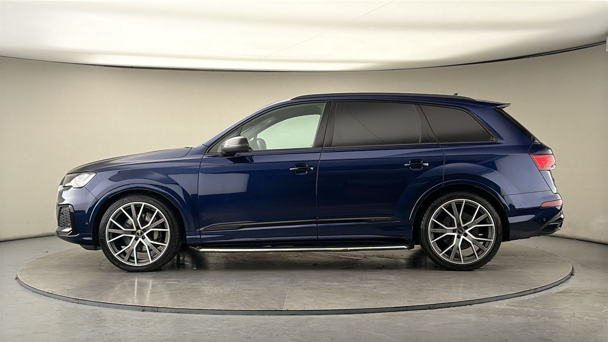 More views of Audi Q7