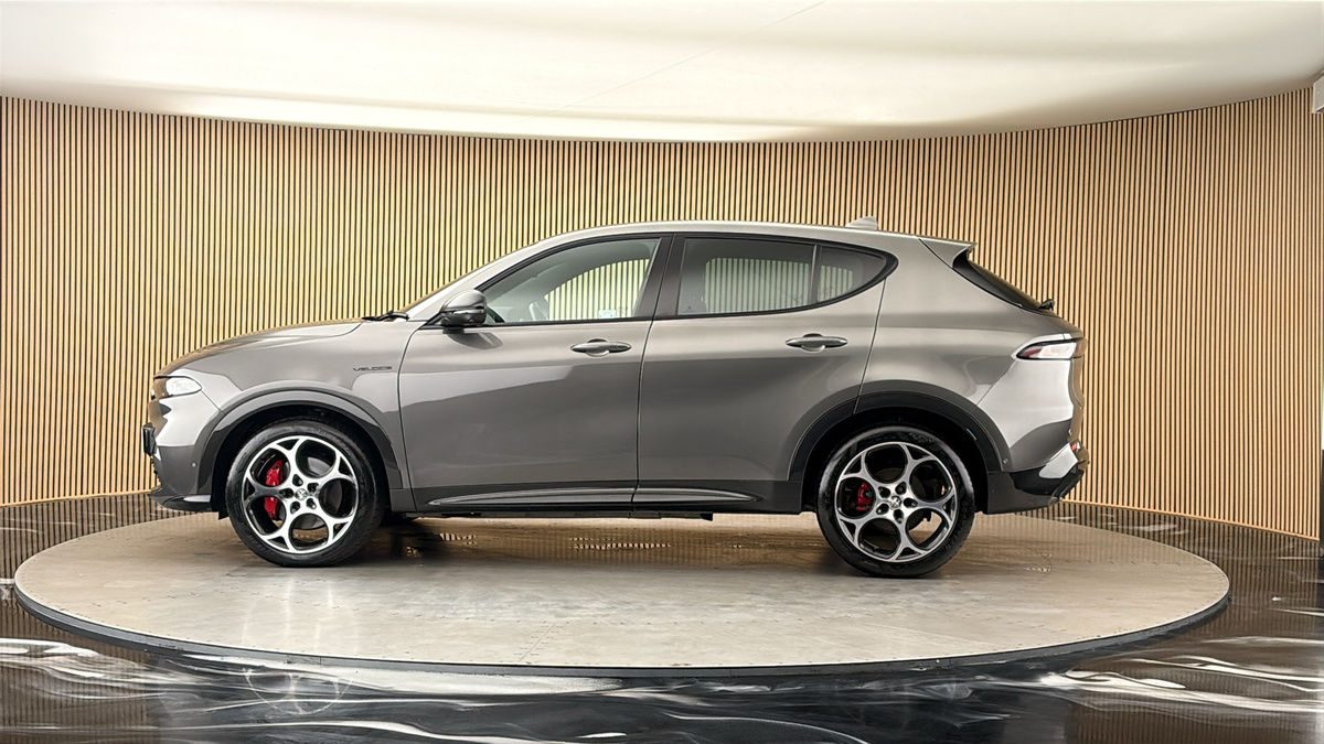 More views of Alfa Romeo Tonale
