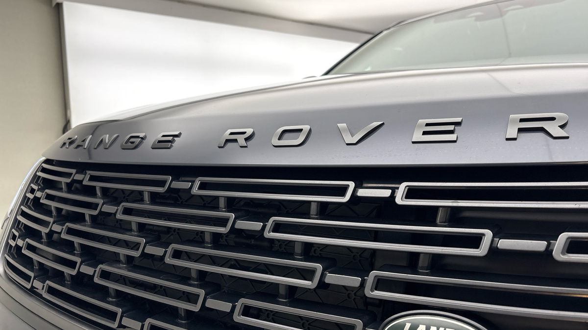 Land Rover Range Rover Velar Image 24