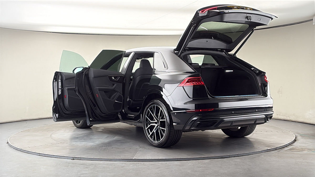 Audi Q8 Image 23