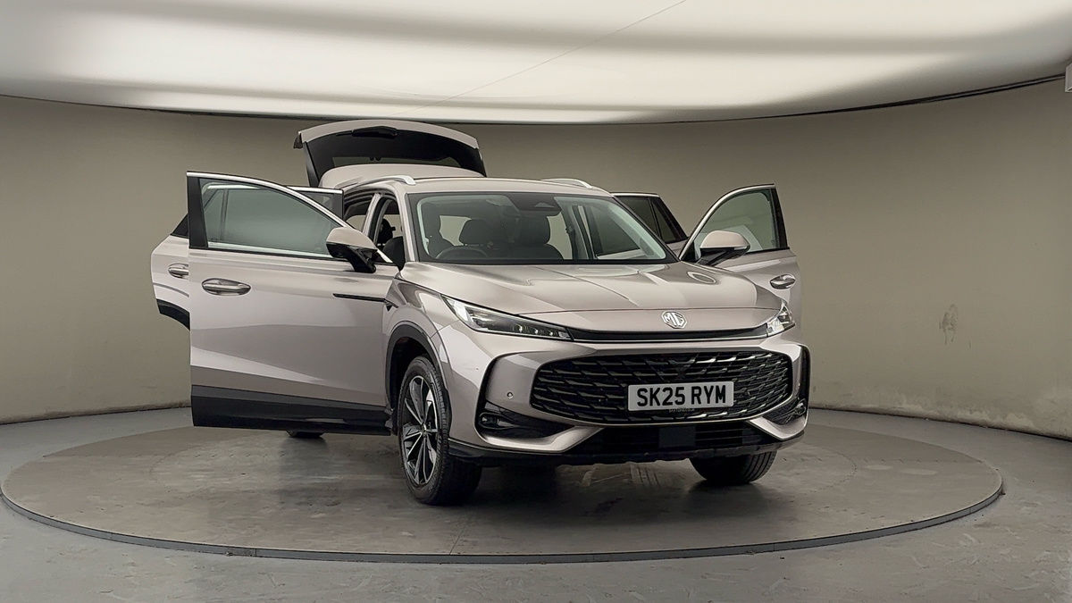 More views of MG MG HS