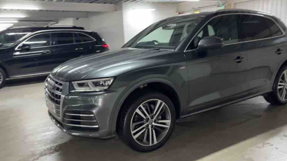 More views of Audi Q5