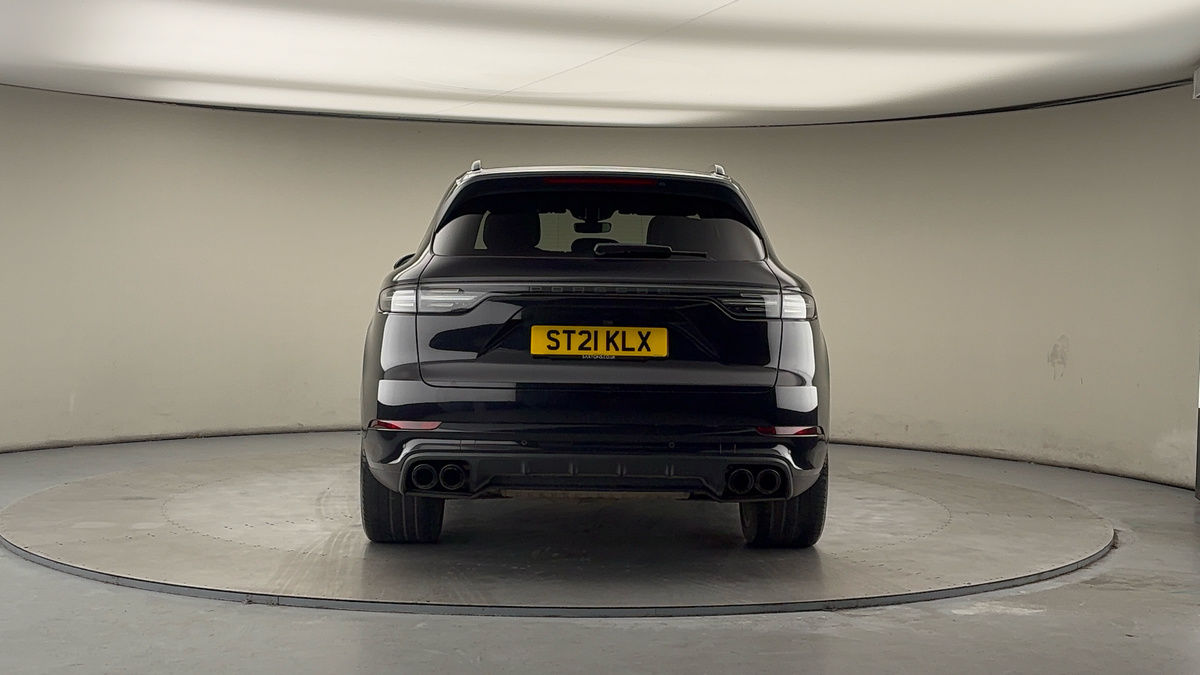 Porsche Cayenne Image 4