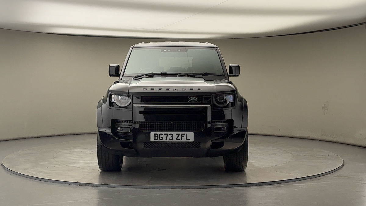 Land Rover Defender 110 Image 3