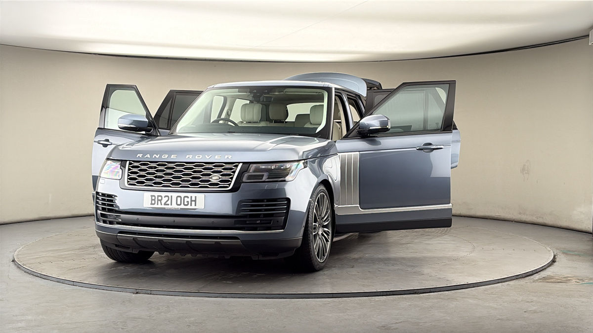 More views of Land Rover Range Rover