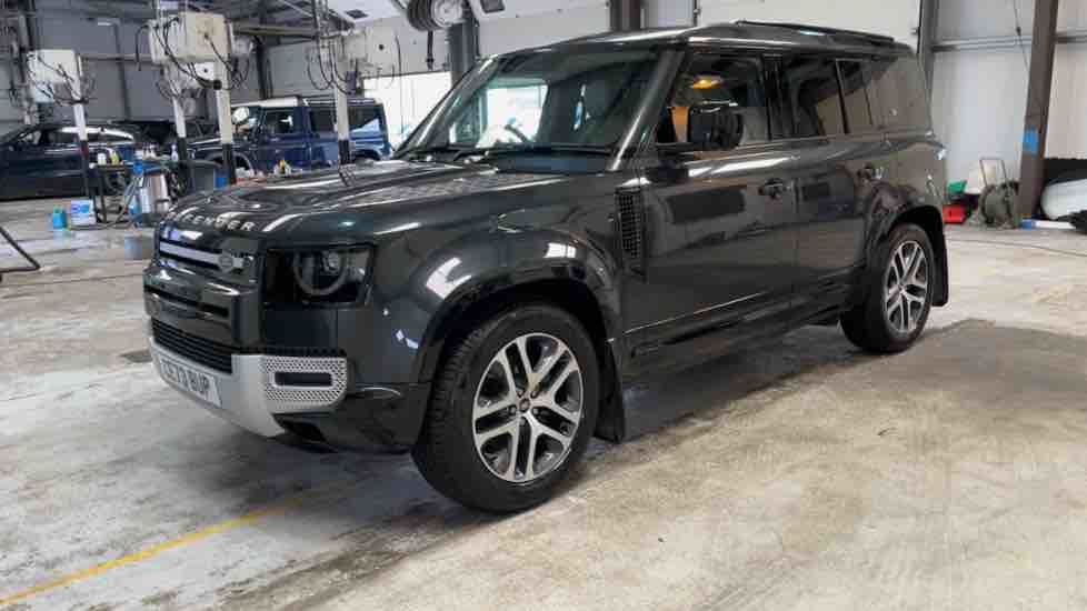 More views of Land Rover Defender 110